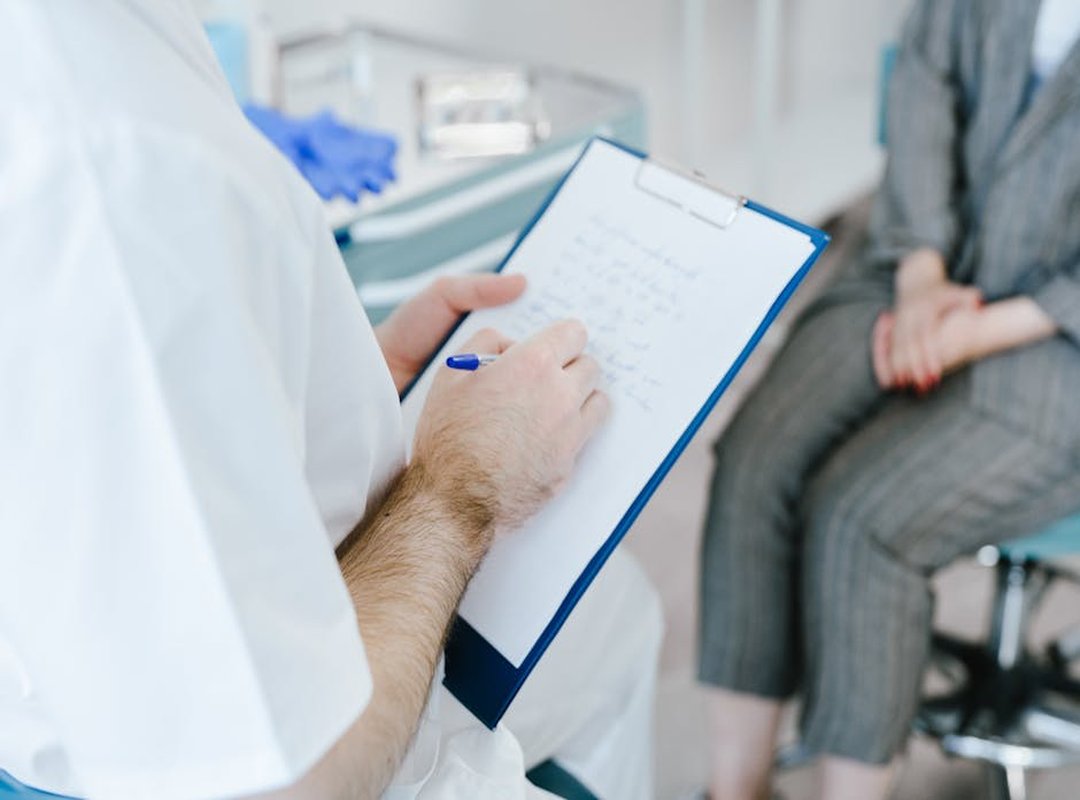 When a Doctor's Visit Is Necessary: Red Flags to Watch For